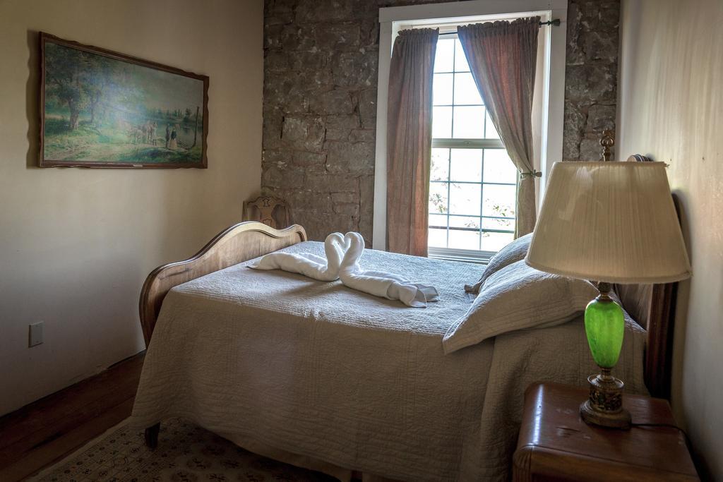 Mokelumne Hill The Historic Hotel Leger מראה חיצוני תמונה