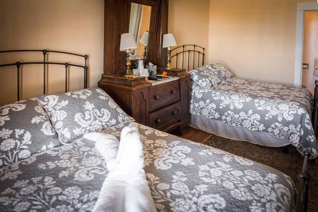 Mokelumne Hill The Historic Hotel Leger מראה חיצוני תמונה