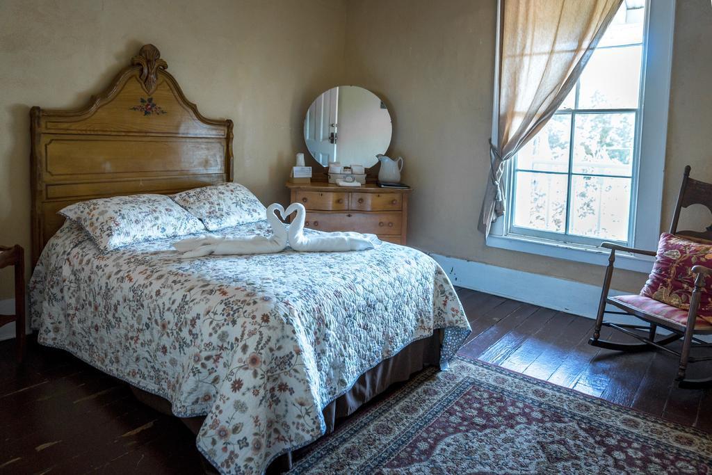 Mokelumne Hill The Historic Hotel Leger מראה חיצוני תמונה