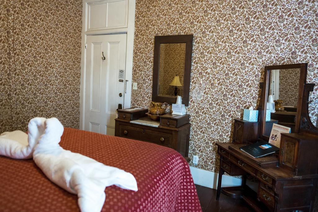 Mokelumne Hill The Historic Hotel Leger מראה חיצוני תמונה