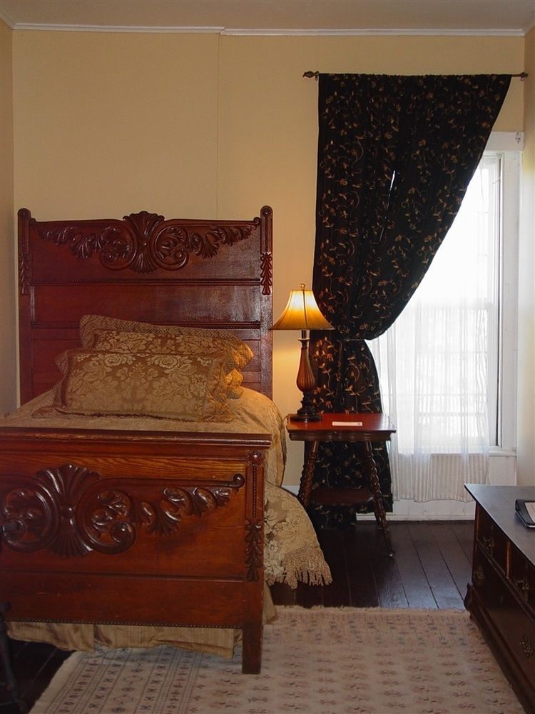 Mokelumne Hill The Historic Hotel Leger מראה חיצוני תמונה
