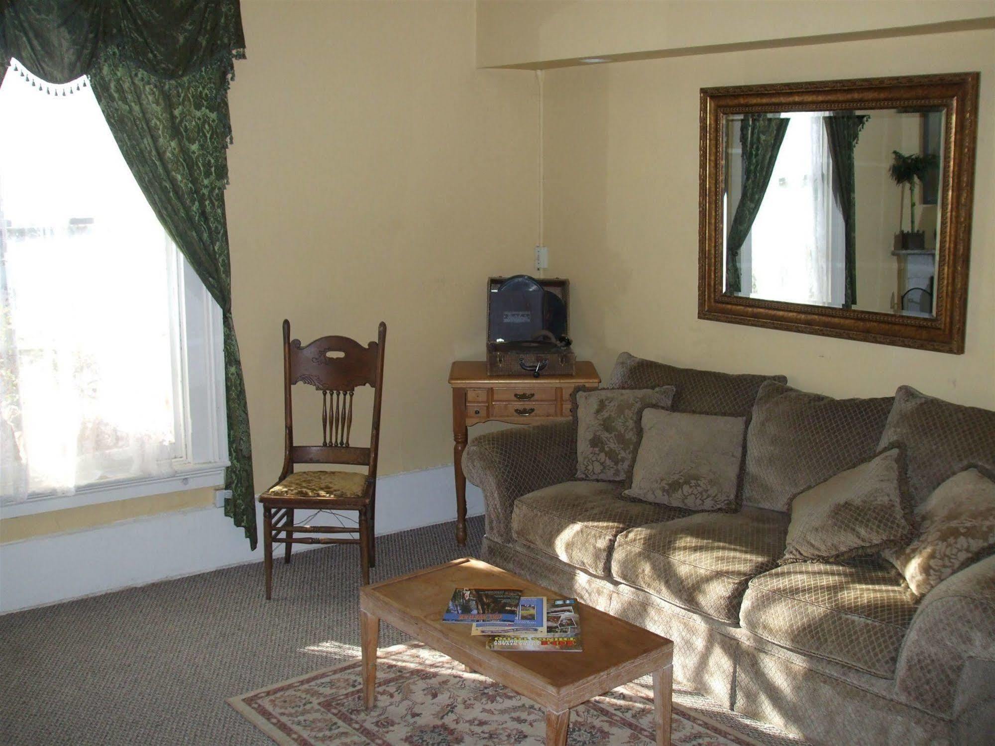 Mokelumne Hill The Historic Hotel Leger מראה חיצוני תמונה